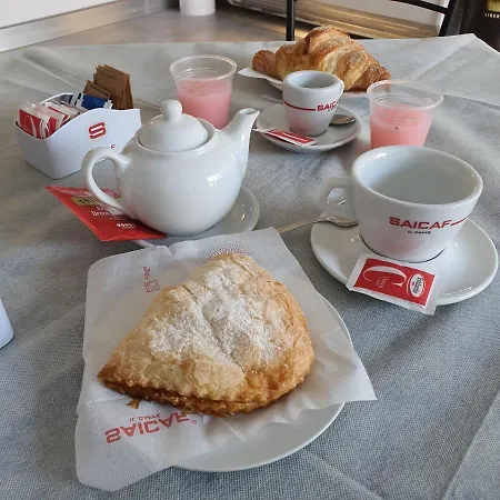 Aria Di Mare Polignano 住宿加早餐酒店 *